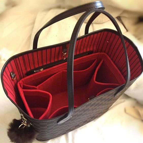 rangement pour sac en feutrine